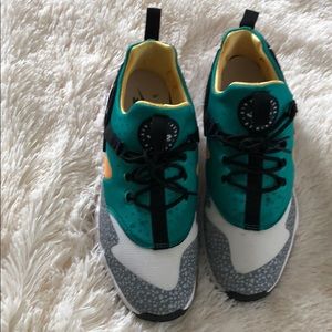 Nike Air Huarache Utility PRM